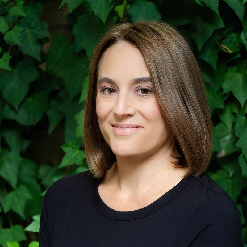 Kate Cook - Former VP of Marketing at The HISTORY Channel. Expert in AI-driven marketing.