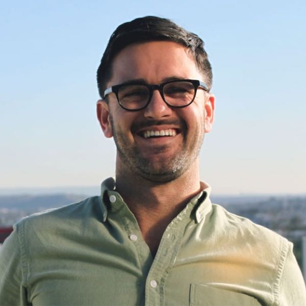 Jeff Morris - Founder, Investor, & Web3 Expert. Previously led product at Tinder